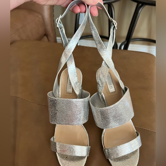 Forever 21 cute summer 4”heels - Picture 1 of 9